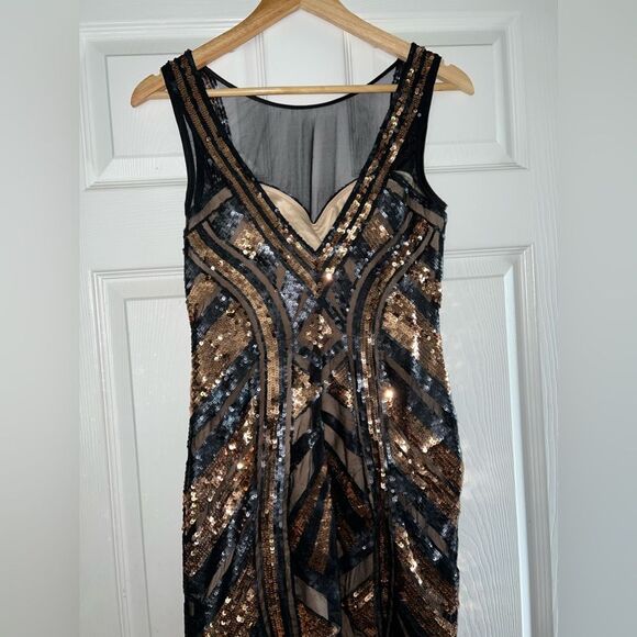 BEBE Black and Gold Sequined & Meshed Festive holiday party Dress Size Small EUC - Picture 8 of 11